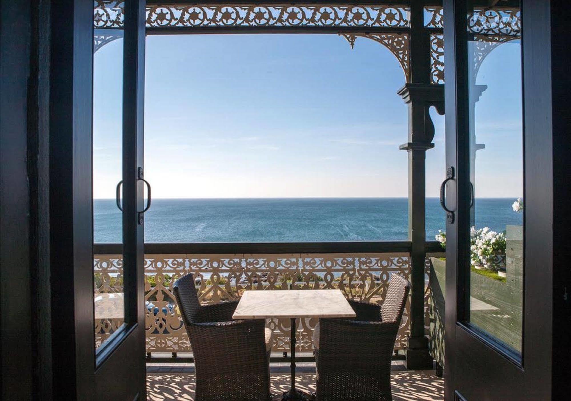 The Royal Hotel Морнингтън Екстериор снимка